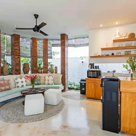 Huge & Good Location 6 Bedroom Villa In Seminyak